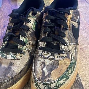 Nike Air Force 1 `07 LV8 3 
"Realtree Camo Pack"